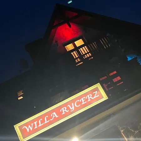 Rycerz قلعة نيدزيكا